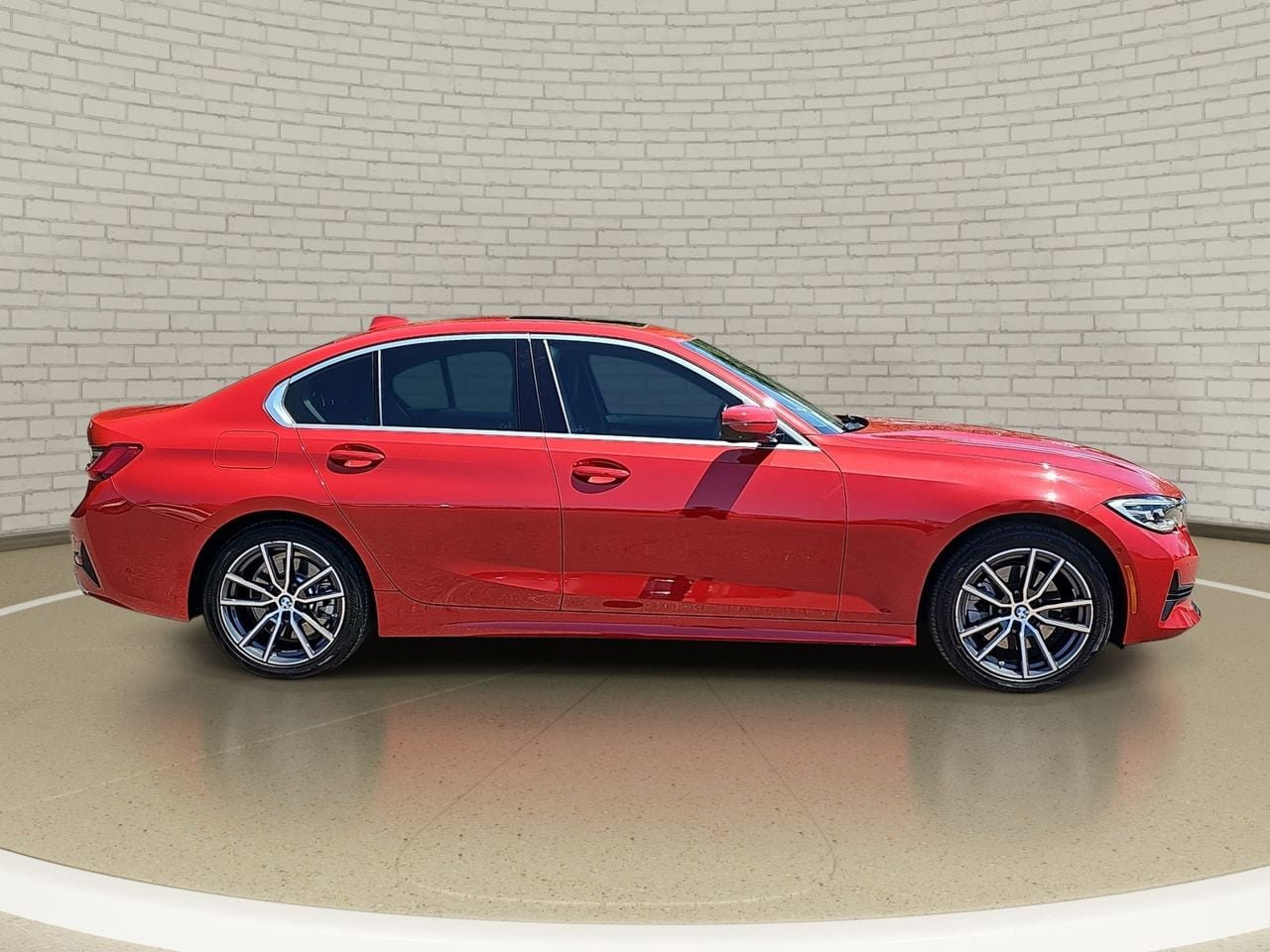 Used 2019 BMW 330i xDrive Sedan w/ Premium Package AWD/4WD image 4