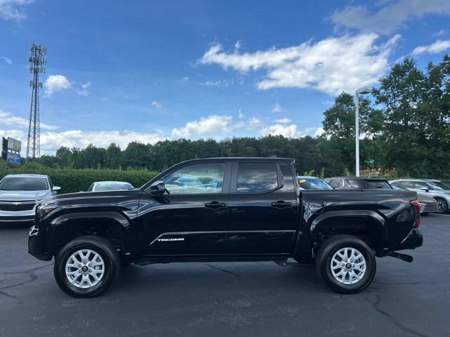 Used 2024 Toyota Tacoma SR5 AWD/4WD image 12