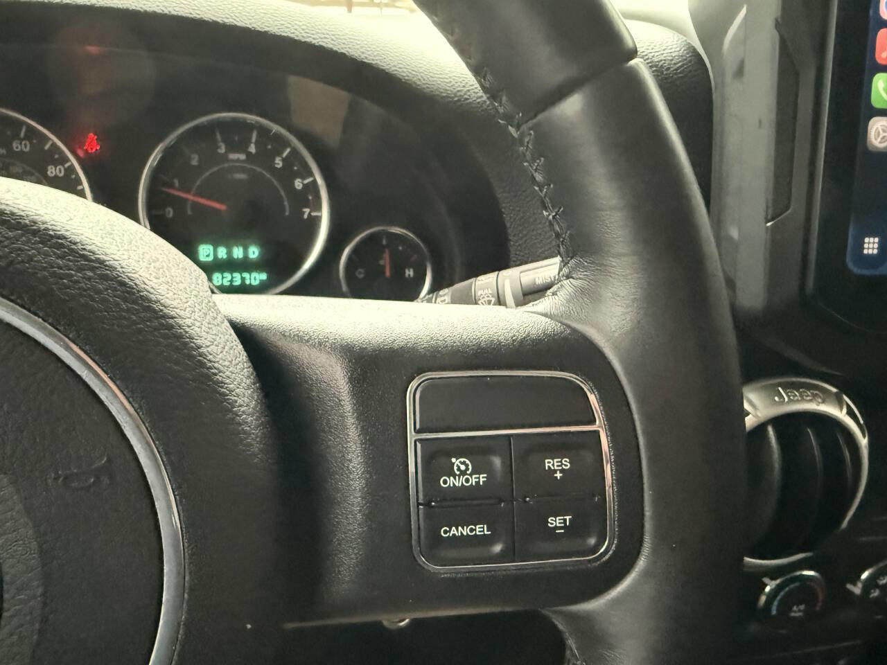 Used 2017 Jeep Wrangler Unlimited Sahara w/ Connectivity Group image 32