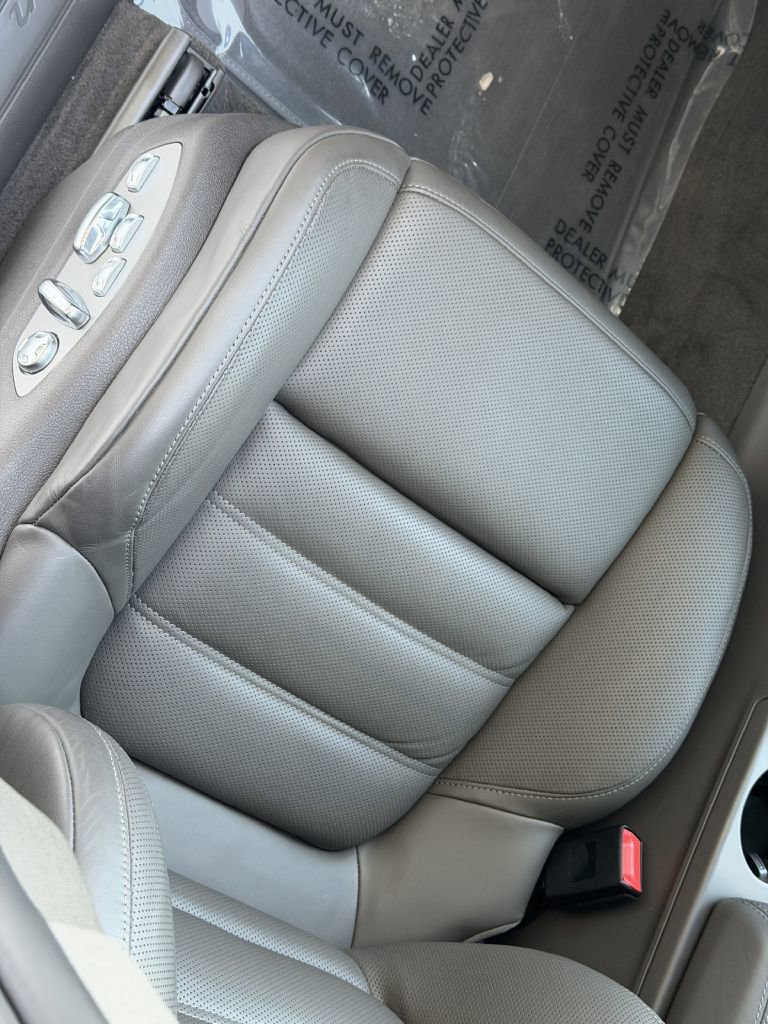 Used 2024 Porsche Macan BASE image 27