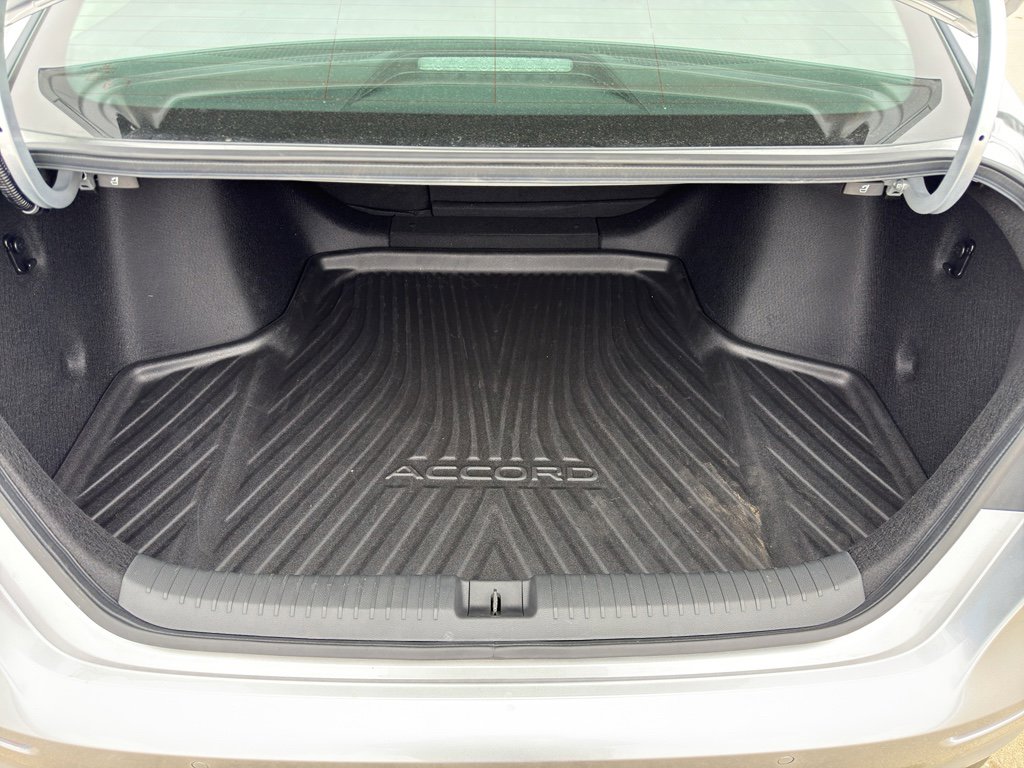 Used 2024 Honda Accord Touring image 15