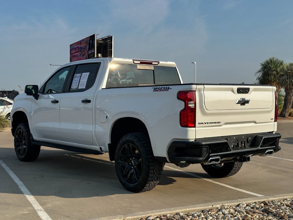 Used 2025 Chevrolet Silverado 1500 LT Trail Boss w/ LT Trail Boss Premium Package AWD/4WD image 5