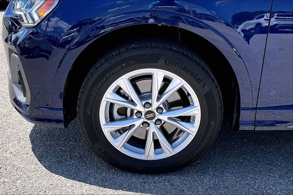 Certified 2025 Audi Q3 2.0T Premium Plus w/ Premium Plus Package AWD/4WD image 13