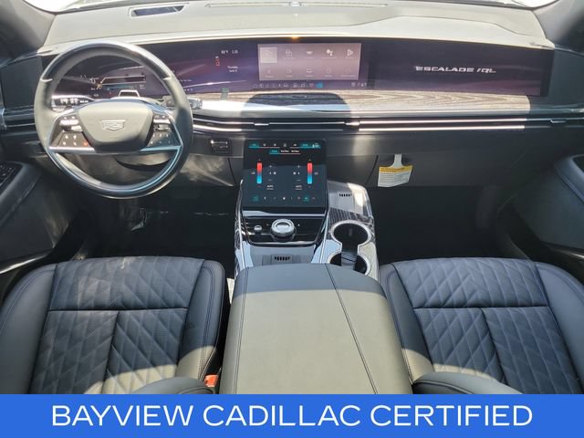 Certified 2026 Cadillac Escalade IQL Sport 1 w/ LPO, ONYX Package AWD/4WD image 17