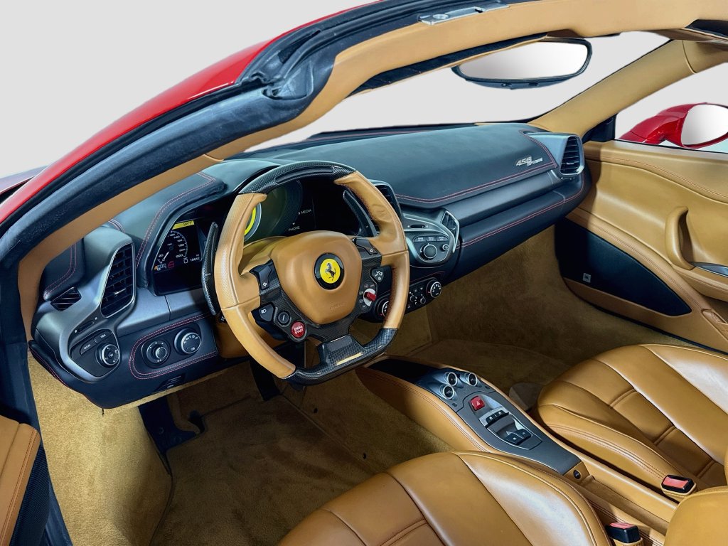Certified 2015 Ferrari 458 Spider RWD image 3
