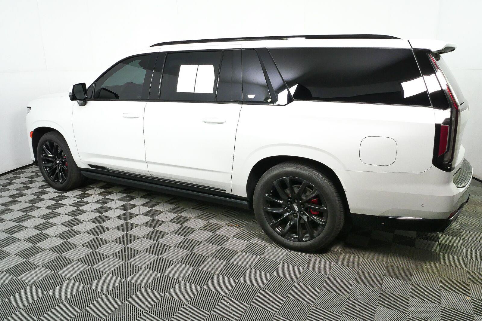 Used 2023 Cadillac Escalade ESV Sport Platinum AWD/4WD image 26