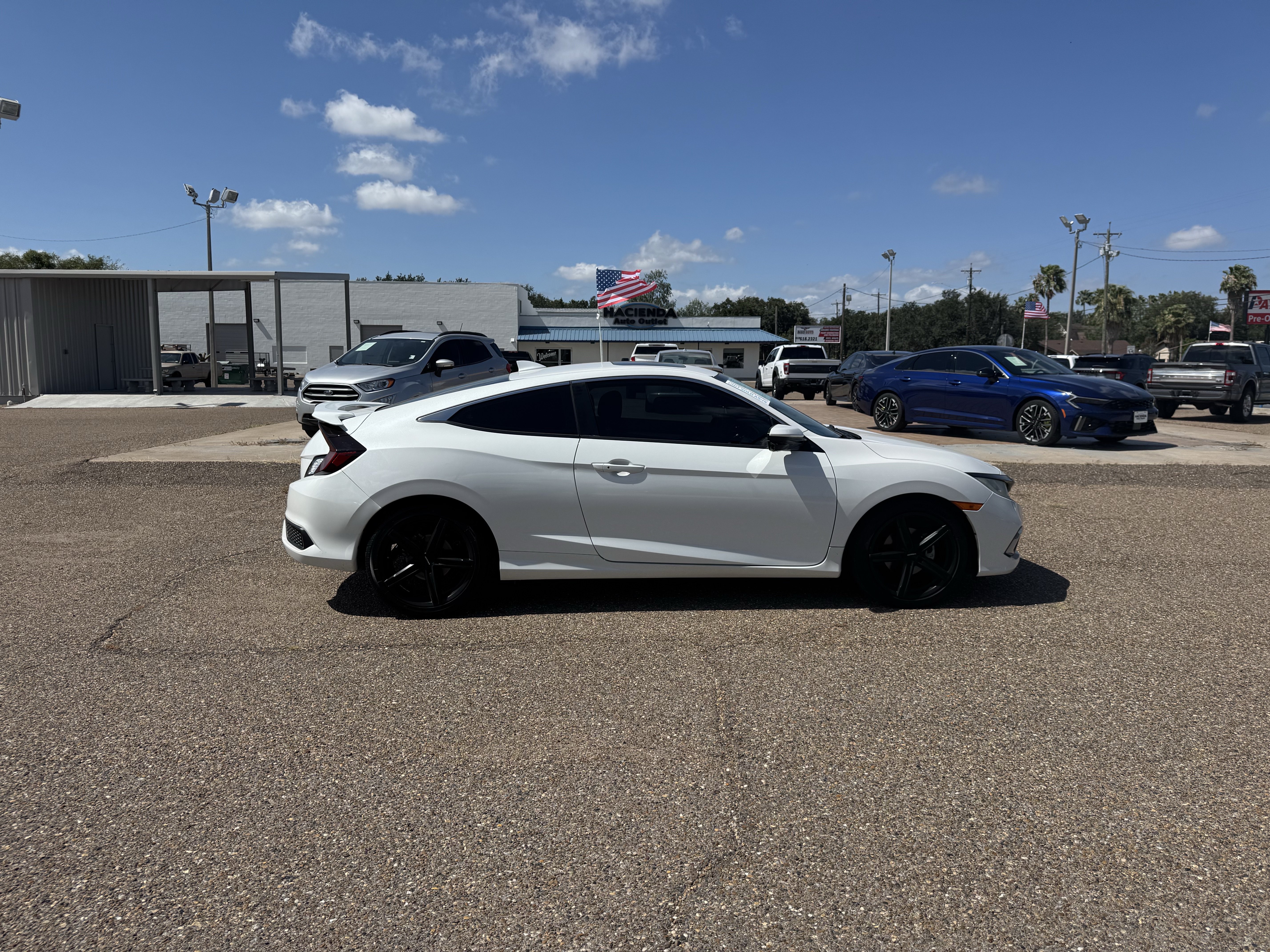 Used 2019 Honda Civic EX image 4