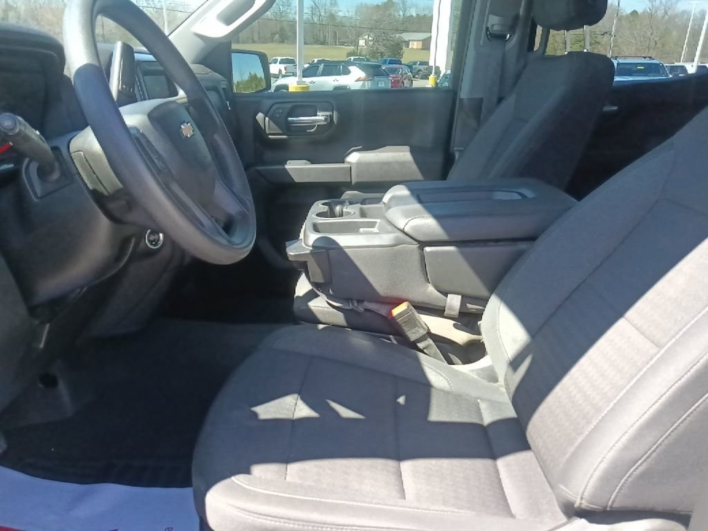 Used 2023 Chevrolet Silverado 1500 Custom w/ 2.7L Blackout Package image 15