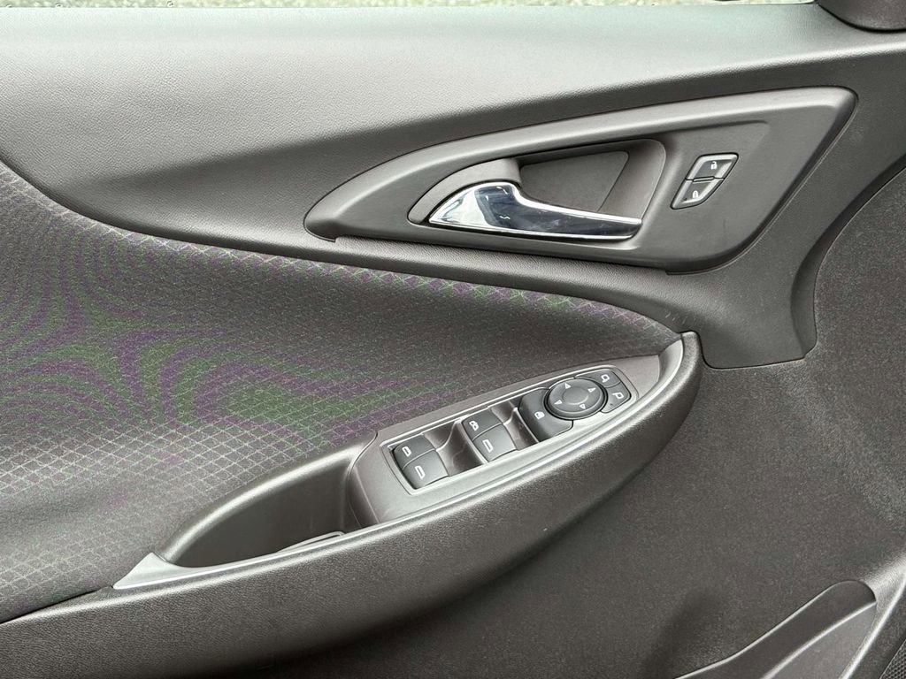 Used 2023 Chevrolet Malibu LT image 25