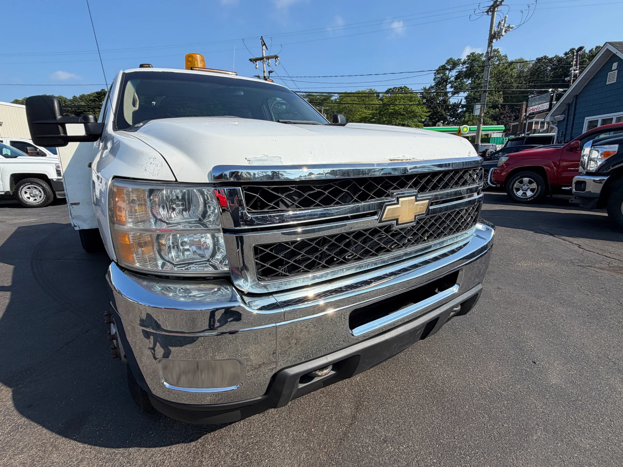 Used 2011 Chevrolet Silverado 3500 W/T AWD/4WD image 9