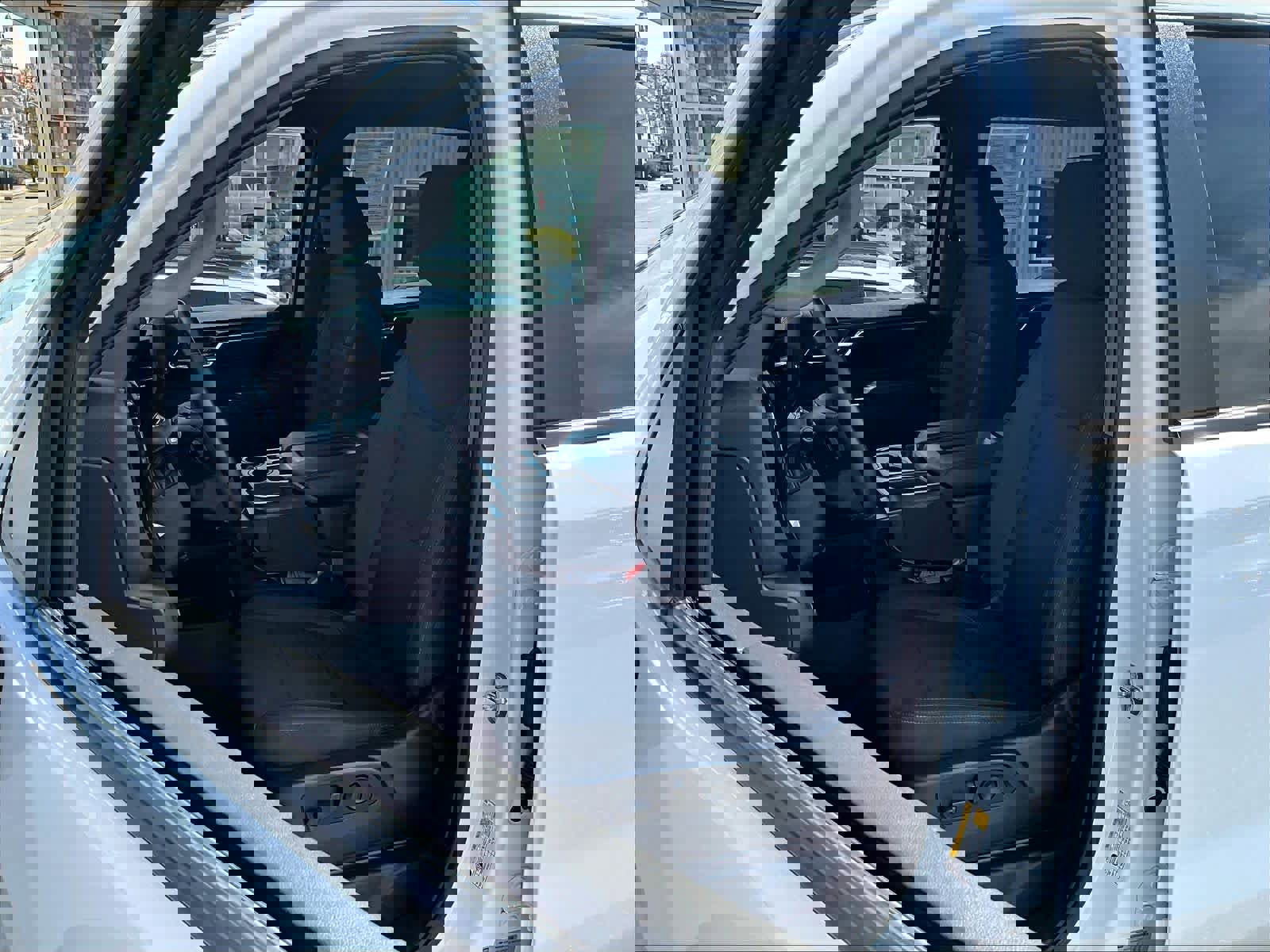 Used 2023 Chevrolet Silverado 1500 LT AWD/4WD image 10