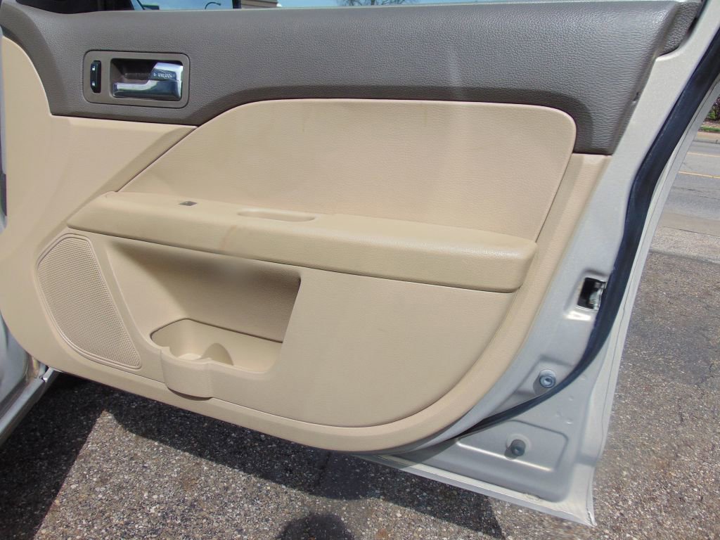 Used 2009 Ford Fusion SE image 23