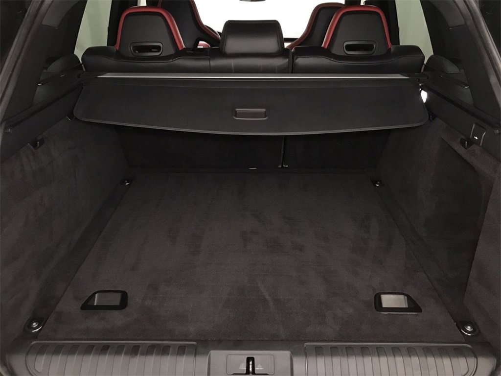 Used 2017 Land Rover Range Rover Sport SVR image 30