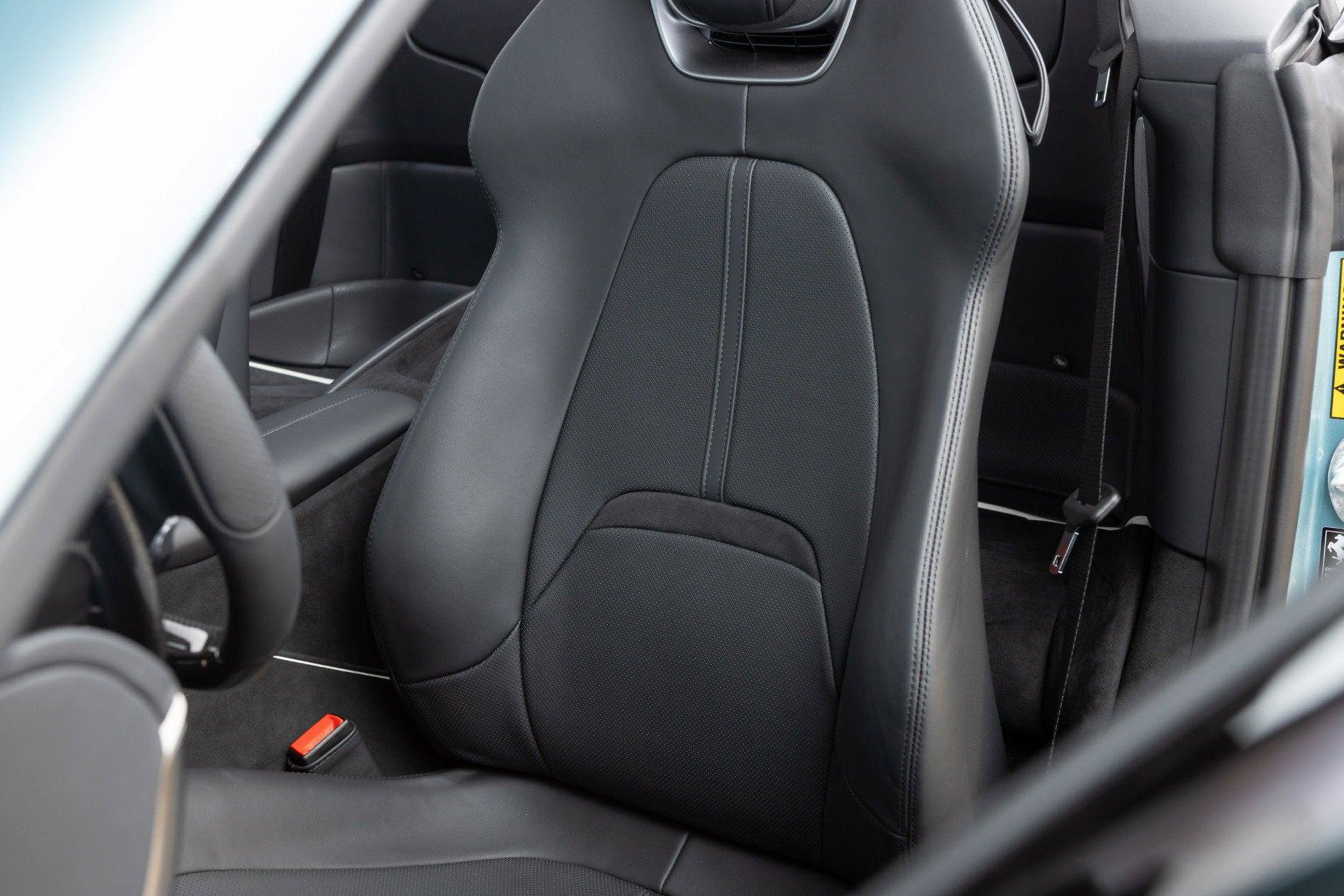 Certified 2024 Ferrari Roma Spider RWD image 31