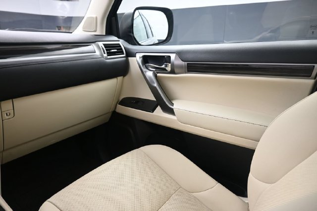 Used 2023 Lexus GX 460 Premium w/ Premium Plus Package AWD/4WD image 28