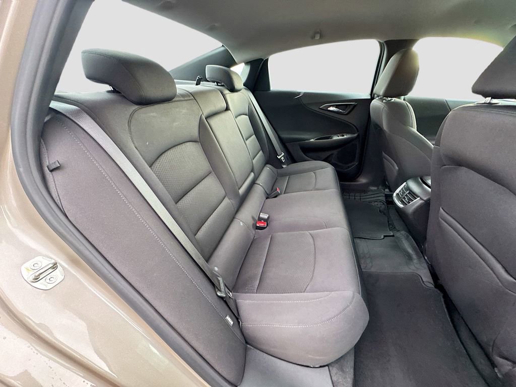 Used 2022 Chevrolet Malibu LT image 25