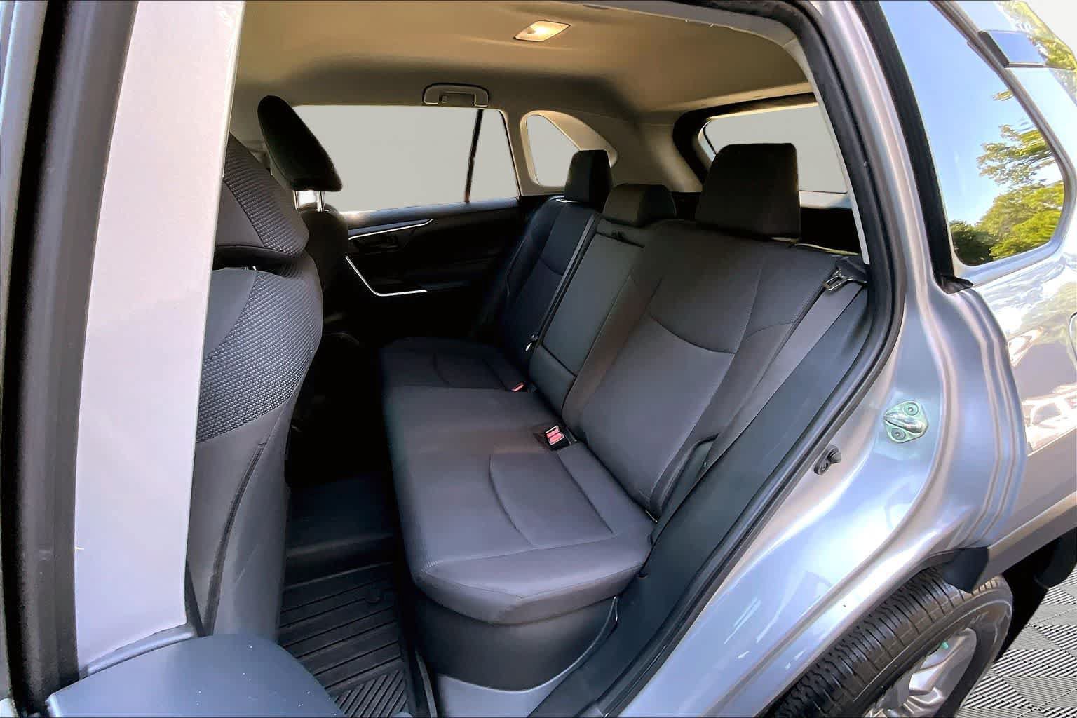 Certified 2023 Toyota RAV4 LE AWD/4WD image 21