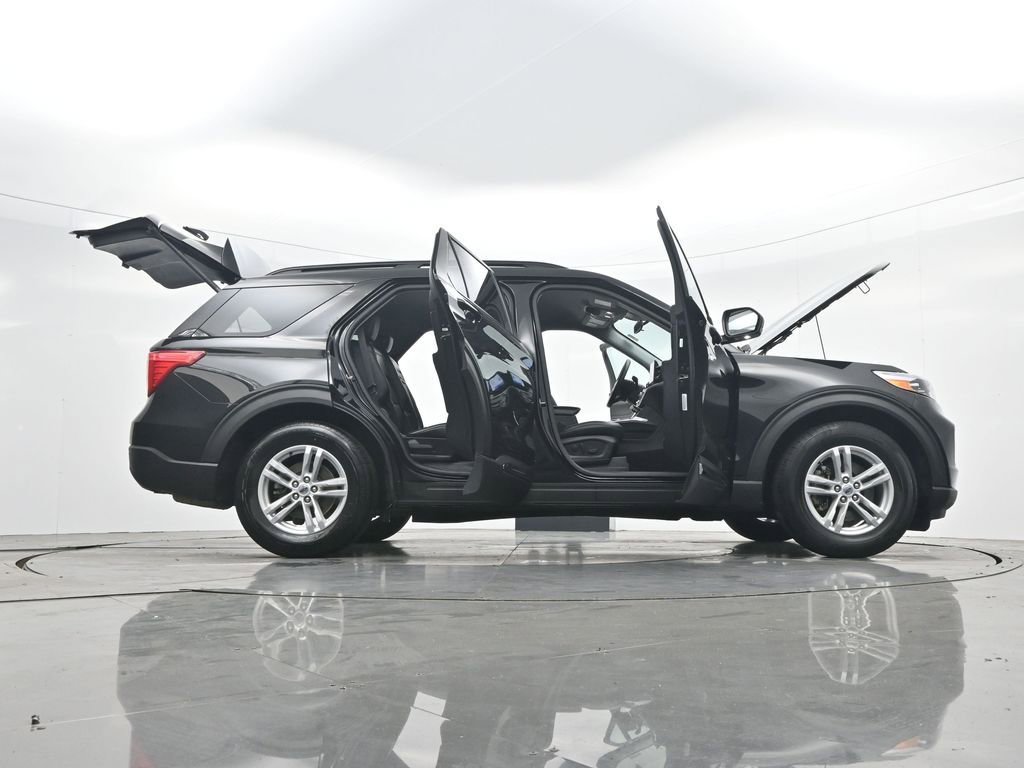 Used 2024 Ford Explorer XLT w/ Equipment Group 202A image 45