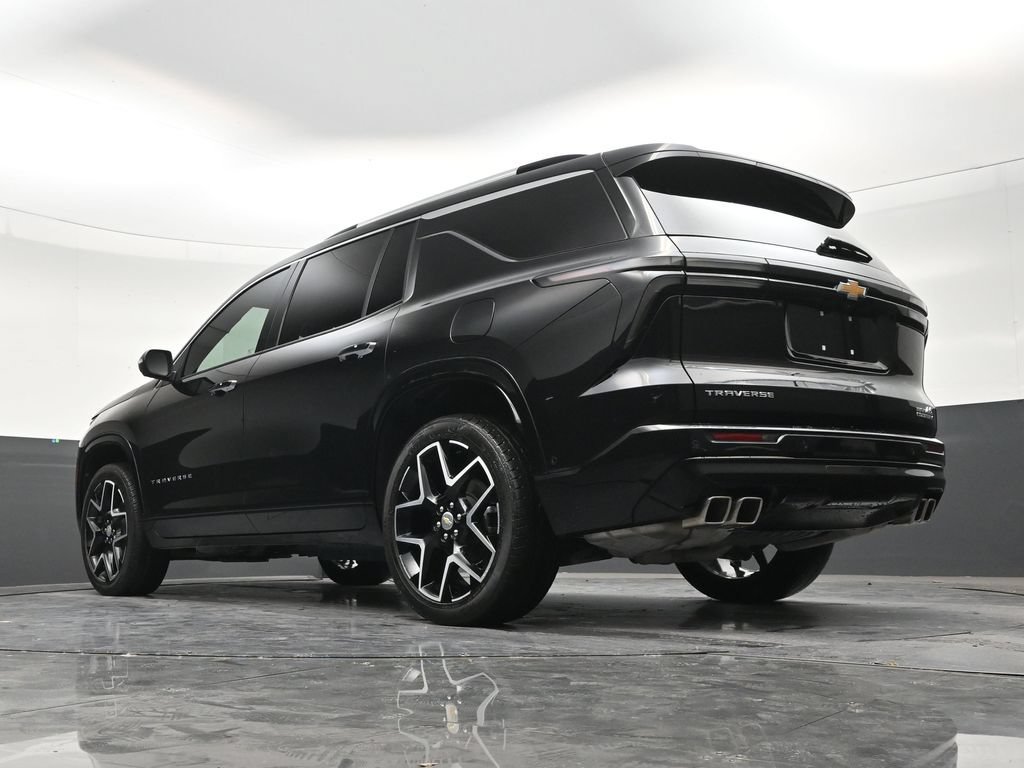 Used 2025 Chevrolet Traverse High Country FWD image 22