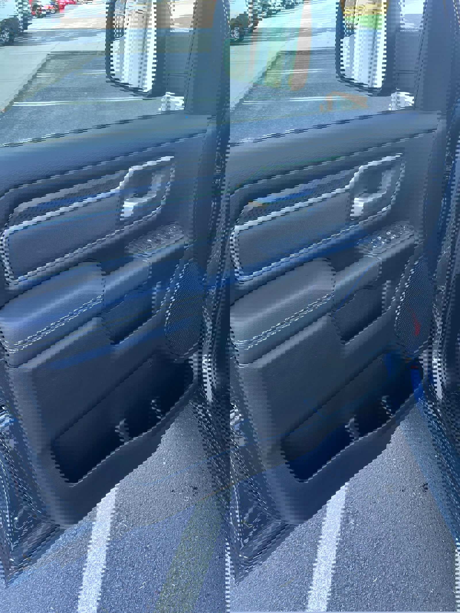 New 2026 RAM 1500 4x4 Crew Cab image 12