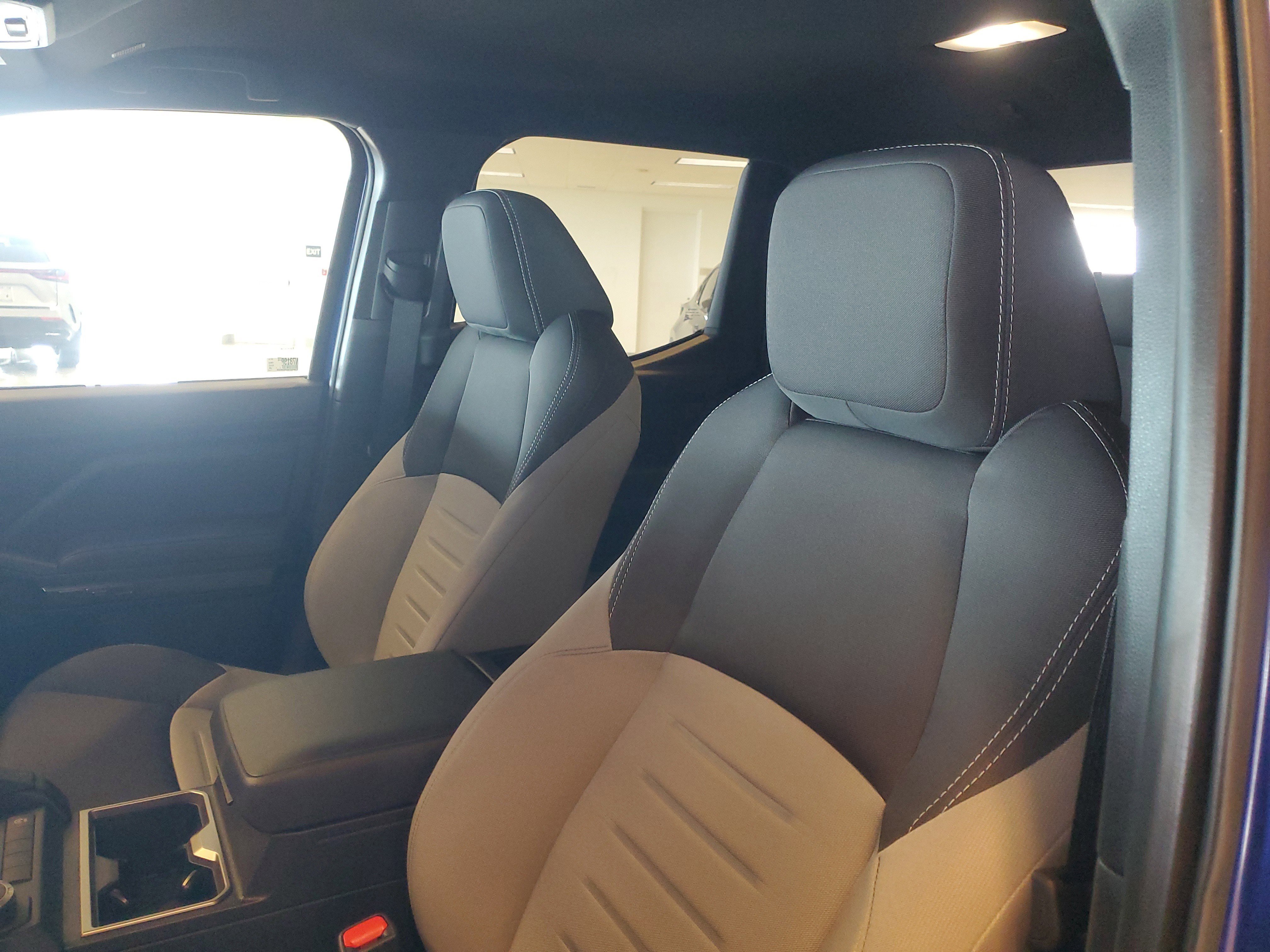 Used 2025 Toyota Tacoma TRD Sport image 19