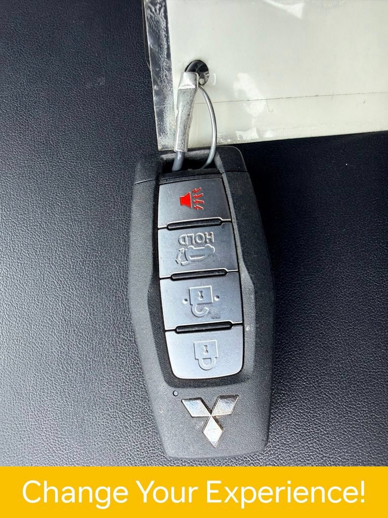 Used 2025 Mitsubishi Outlander SE FWD image 28