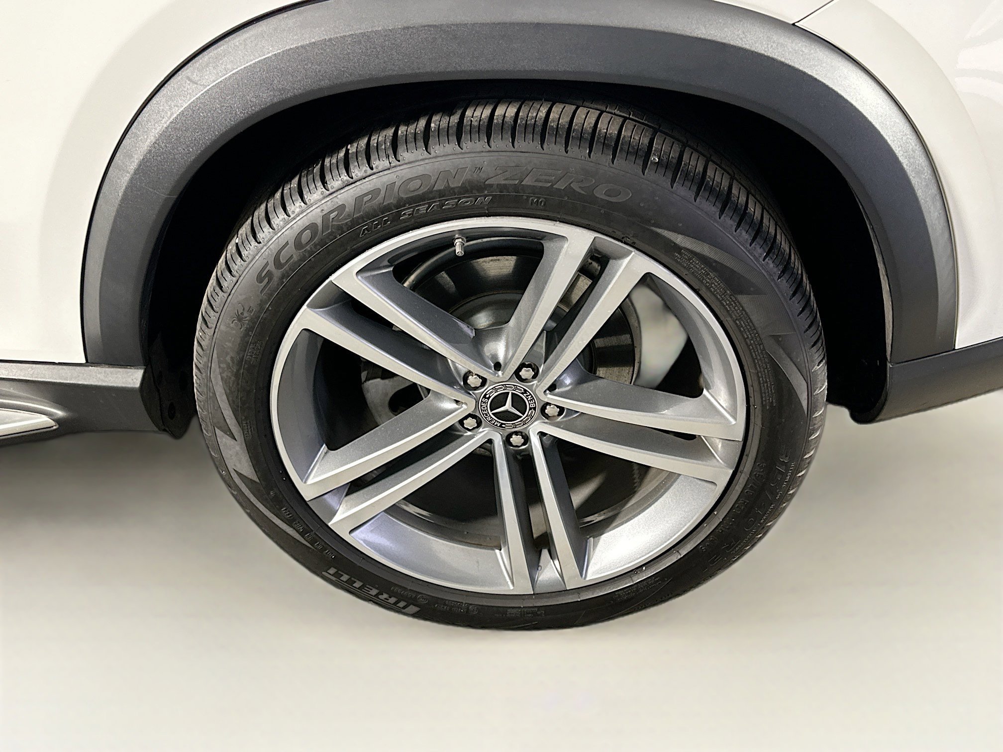 Used 2022 Mercedes-Benz GLE 350 4MATIC image 11