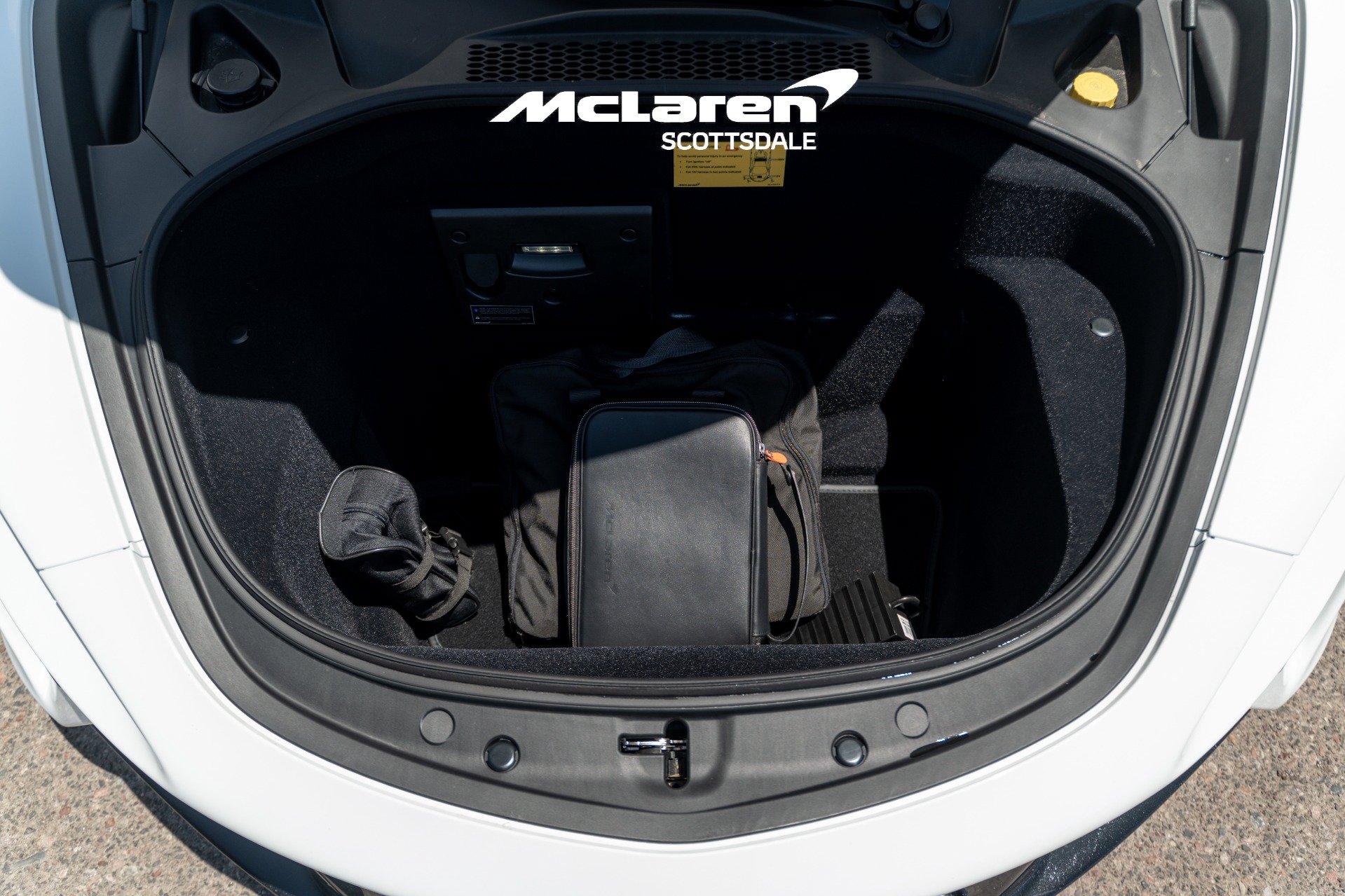 Used 2026 McLaren Artura RWD image 26