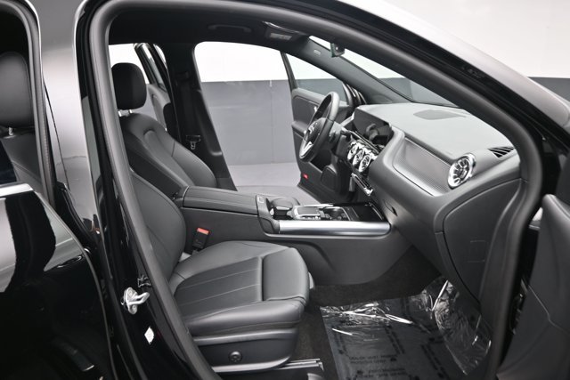 Used 2022 Mercedes-Benz GLA 250 4MATIC image 29