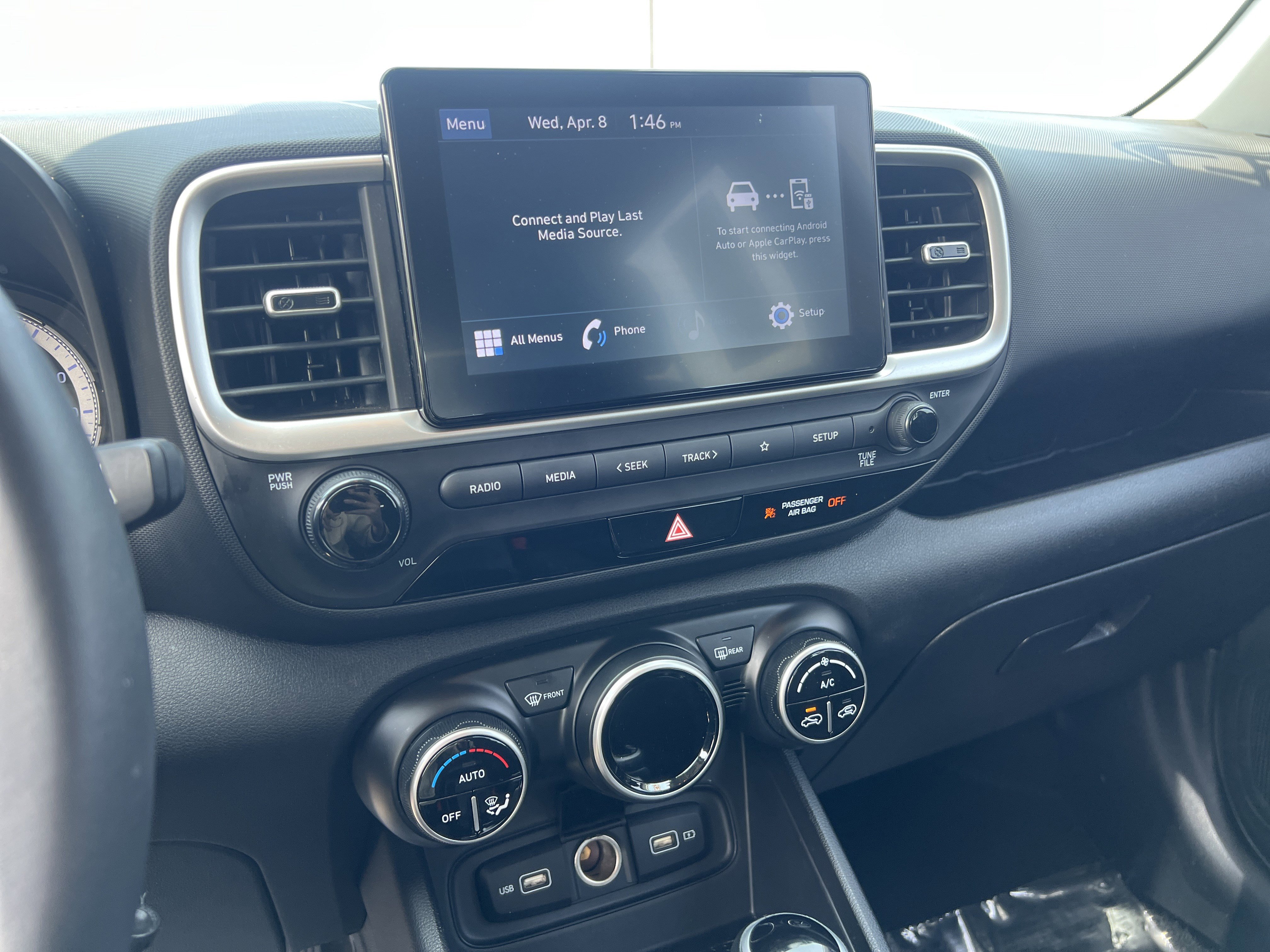 Used 2022 Hyundai Venue SEL image 32