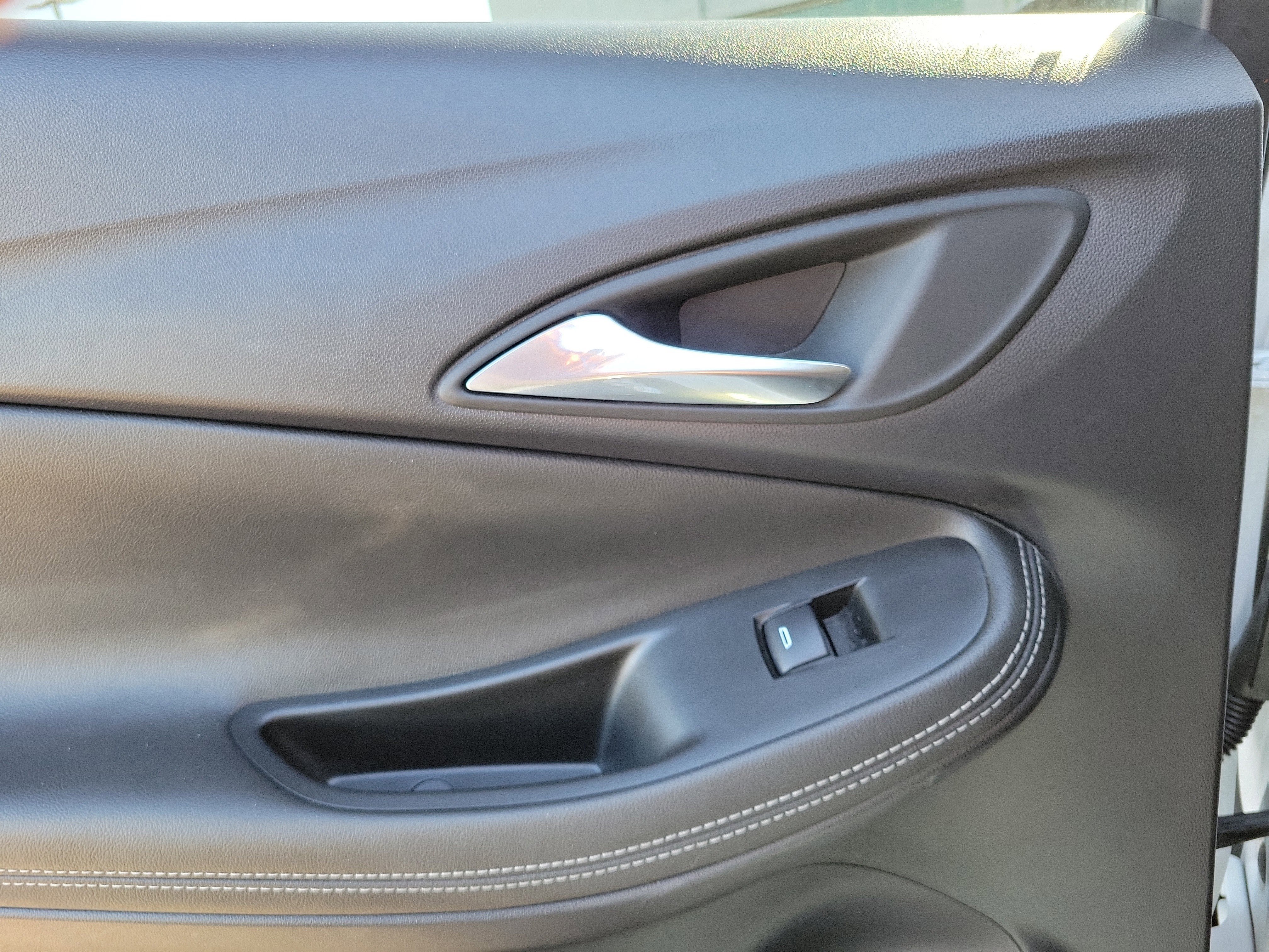 Used 2024 Buick Encore GX Preferred FWD image 12