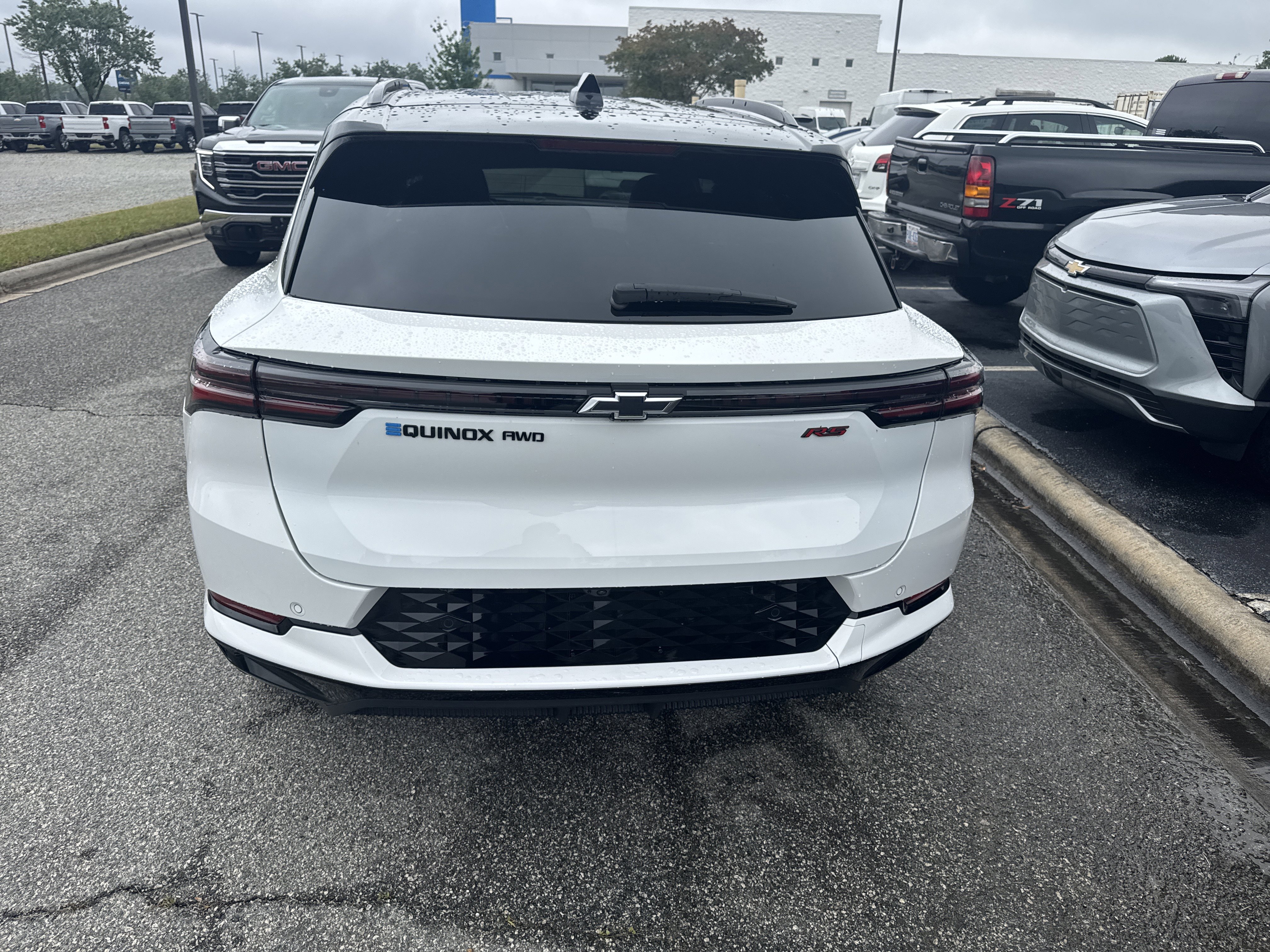 Certified 2024 Chevrolet Equinox EV RS AWD/4WD image 9