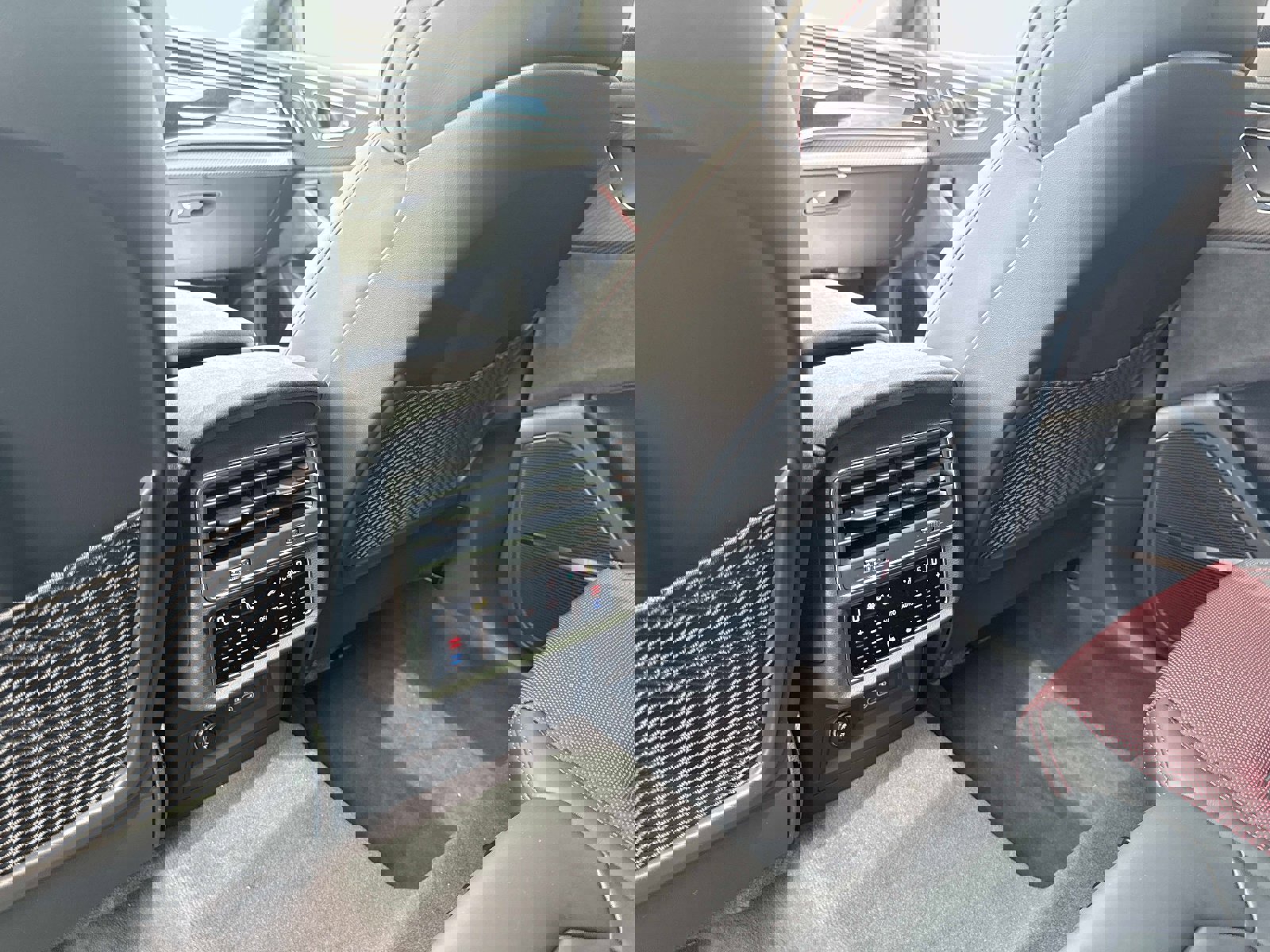 New 2026 Audi RS Q8 performance AWD/4WD image 14