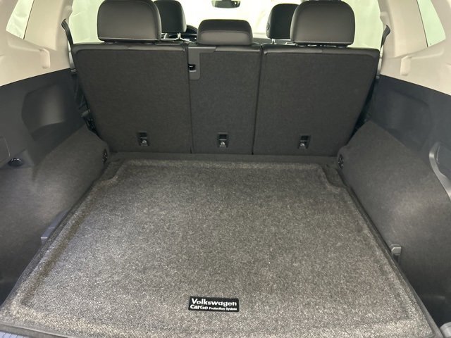 Used 2022 Volkswagen Tiguan SE w/ Panoramic Sunroof Package image 31