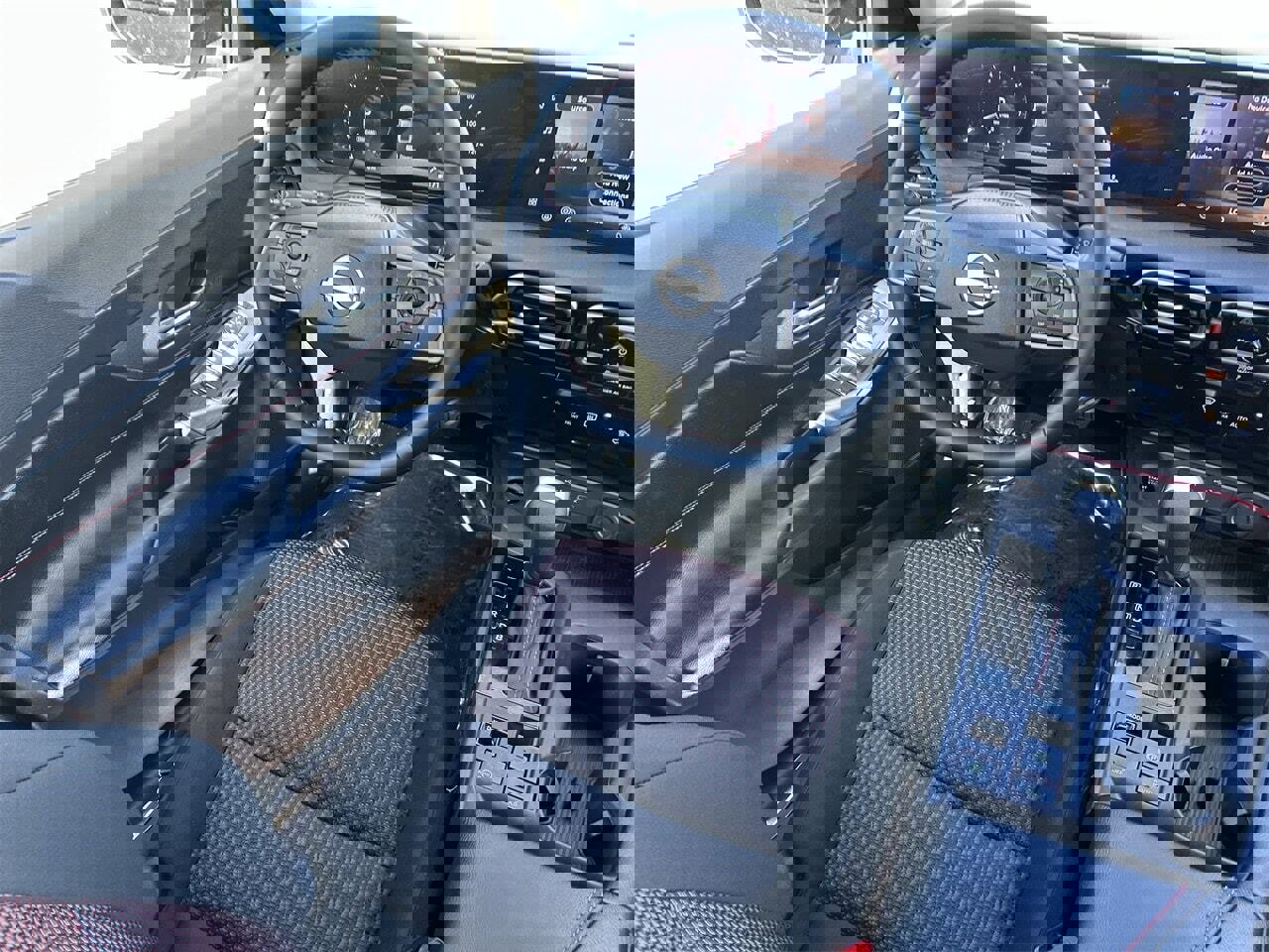 New 2026 Nissan Sentra SR w/ Floor Mat Package image 17