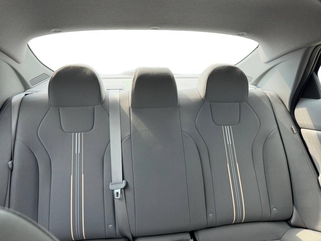Used 2025 Hyundai Elantra Sport FWD image 14
