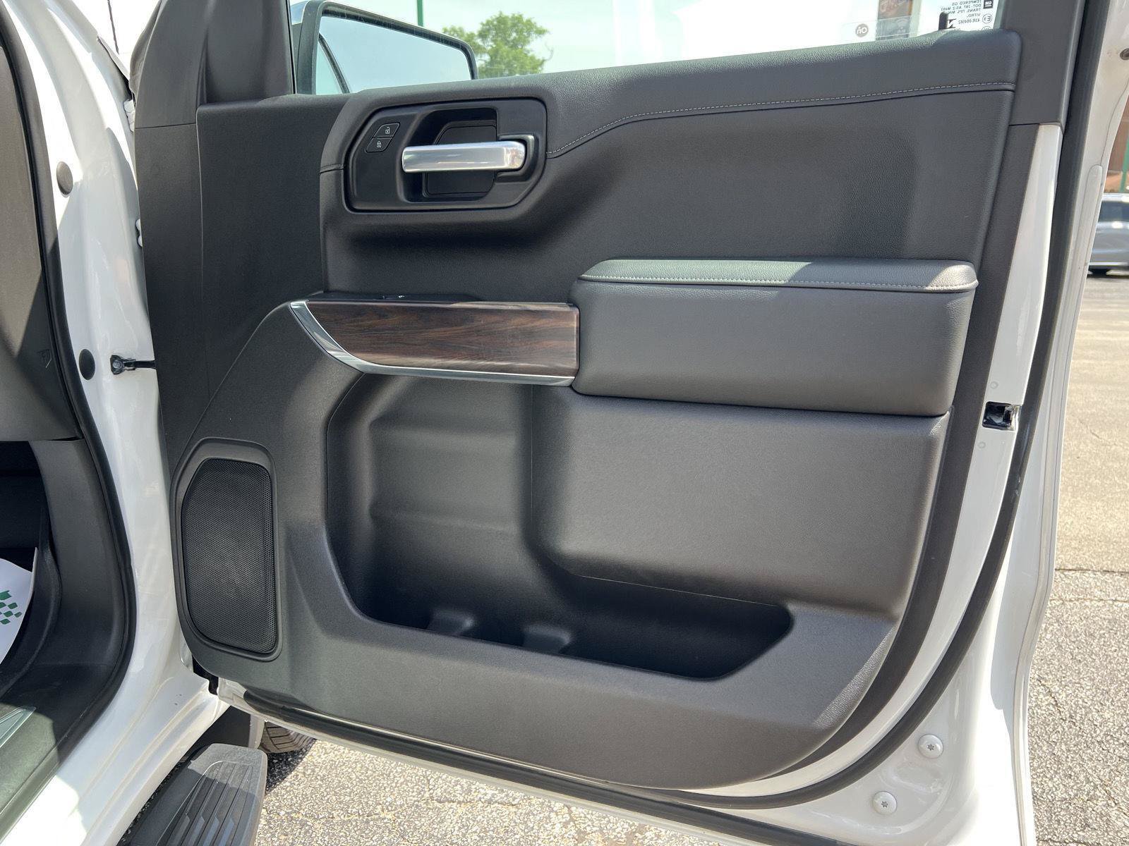 Used 2020 GMC Sierra 1500 SLT w/ SLT Convenience Package AWD/4WD image 18