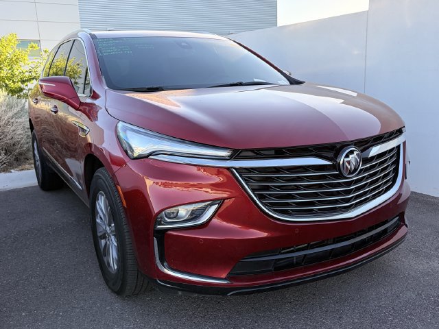 Used 2023 Buick Enclave Essence FWD image 3