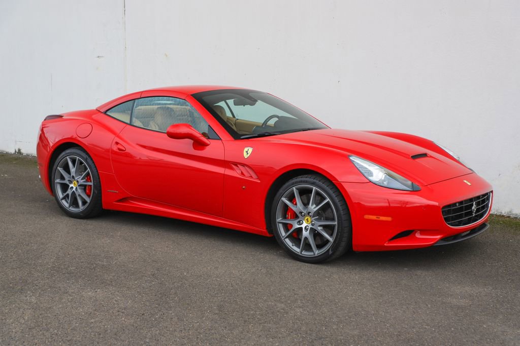 Used 2010 Ferrari California image 10