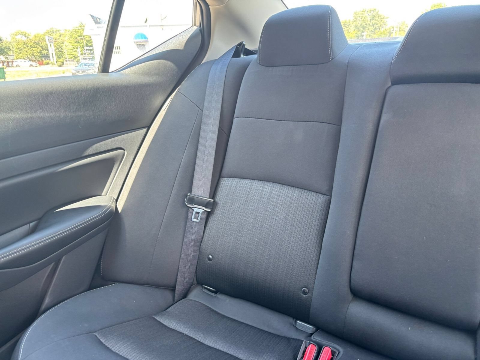 Used 2025 Nissan Altima 2.5 SV FWD image 38
