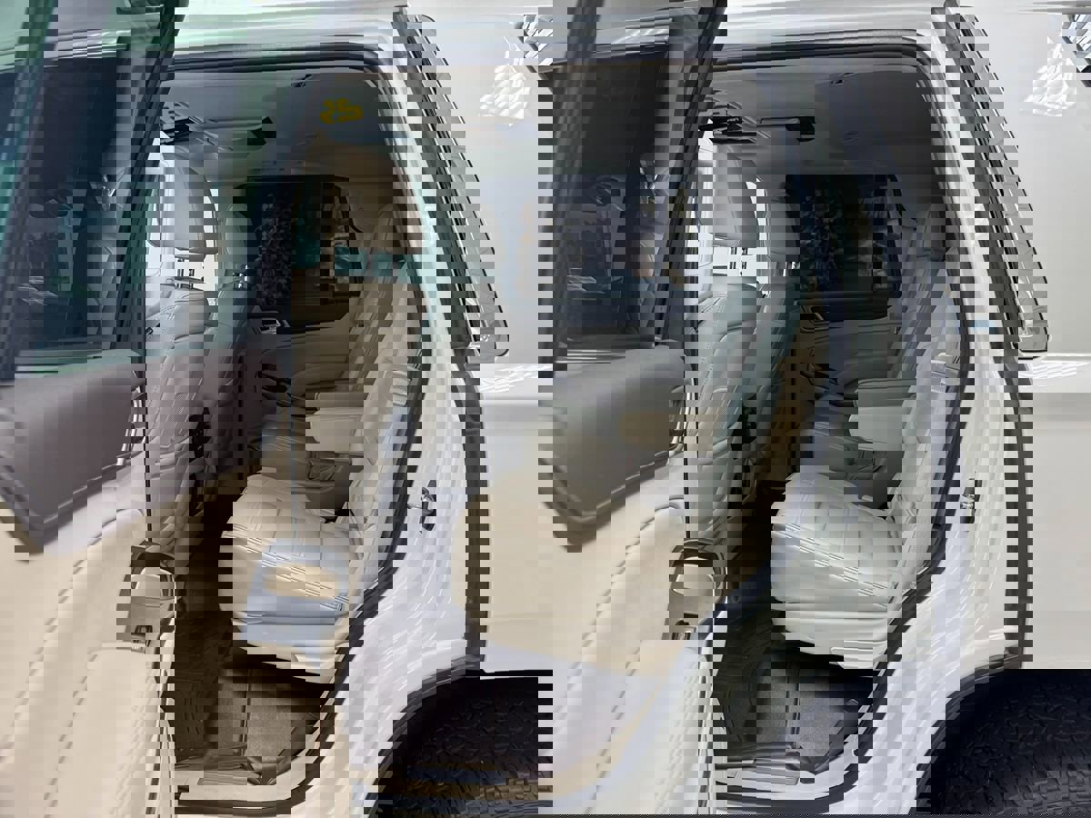 Used 2015 GMC Yukon Denali w/ Touring Package image 39