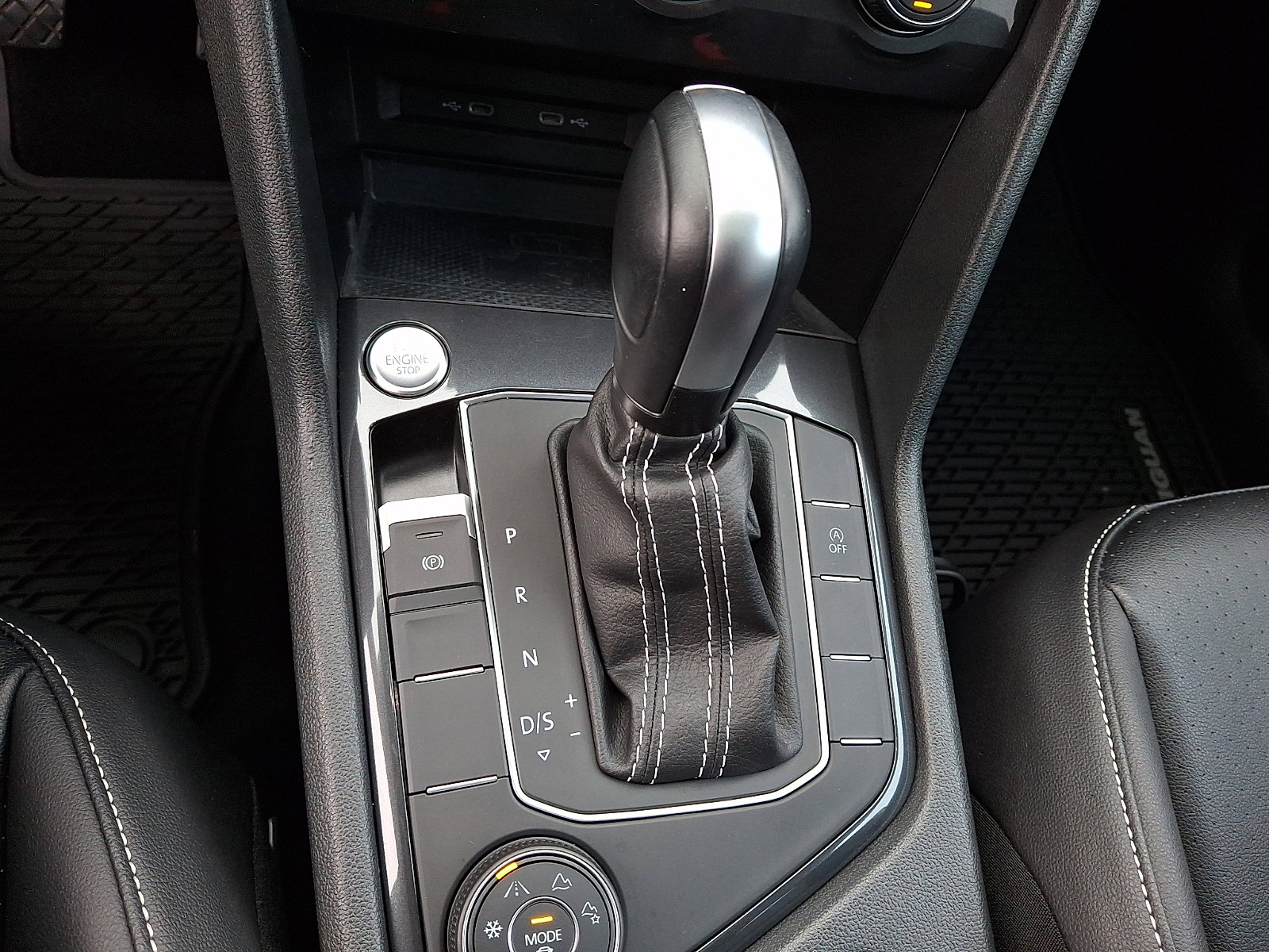 Used 2021 Volkswagen Tiguan SE w/ Panoramic Sunroof Package image 15