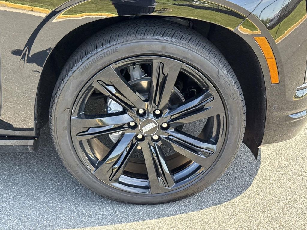 Used 2025 Cadillac Escalade Sport Platinum AWD/4WD image 14