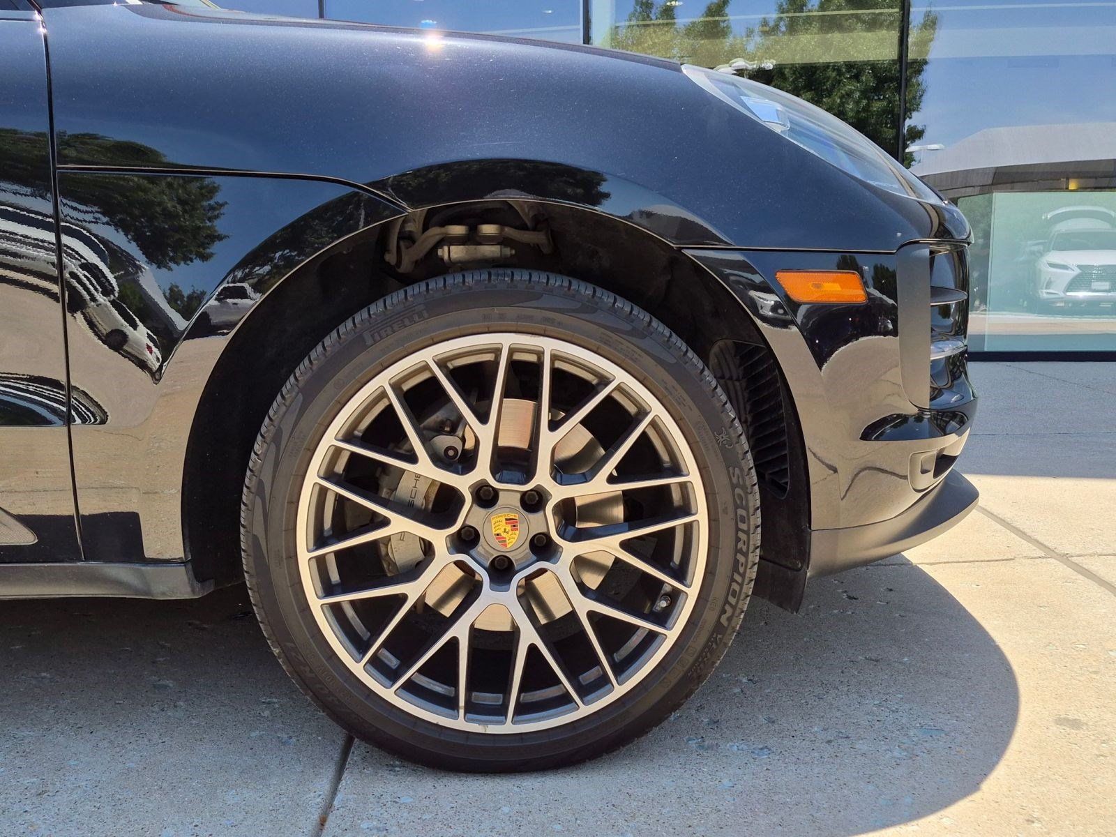 Certified 2021 Porsche Macan S AWD/4WD image 9