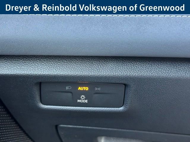 New 2026 Volkswagen Tiguan SE image 17