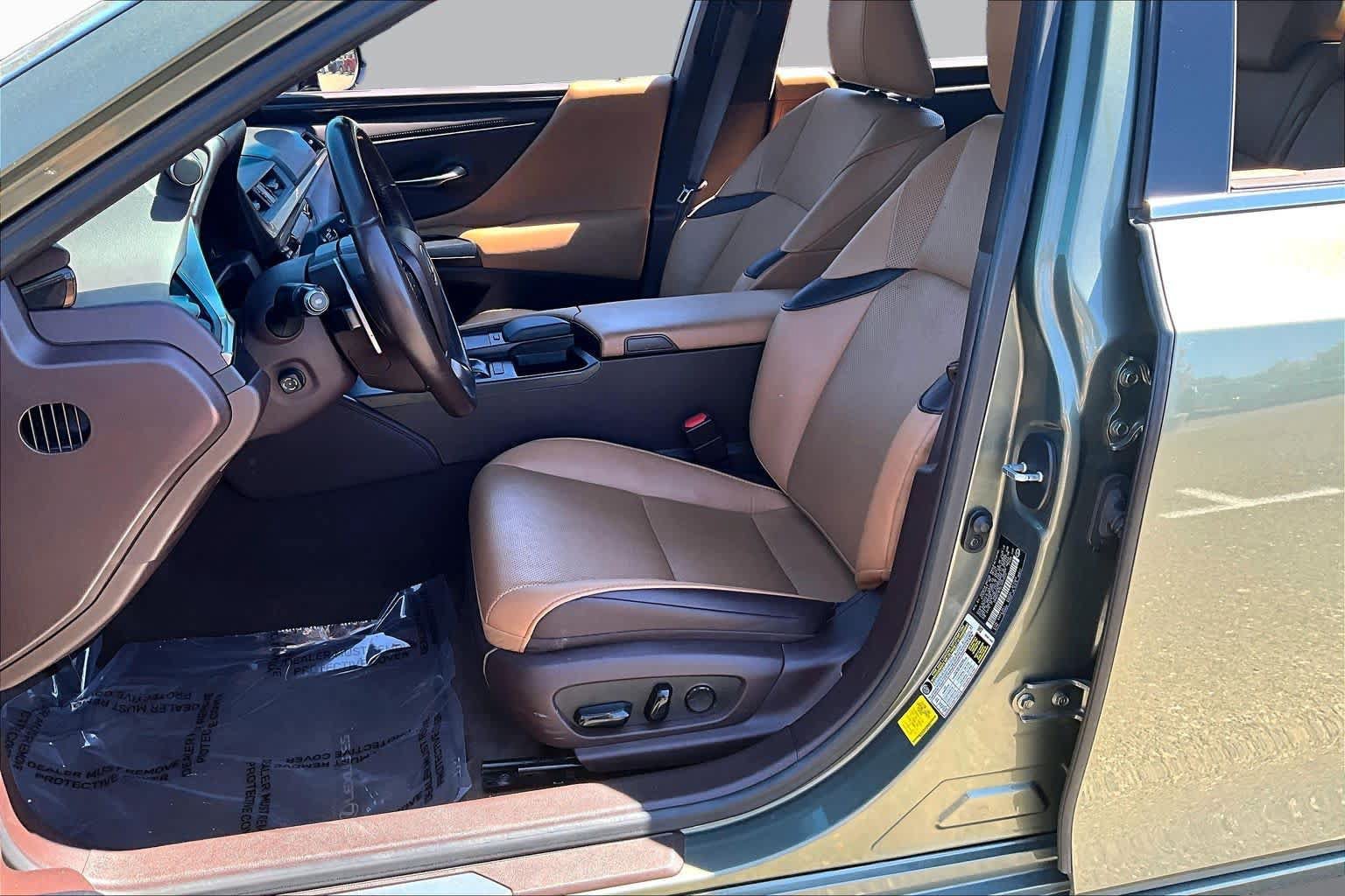 Used 2020 Lexus ES 350 w/ Premium Package FWD image 7