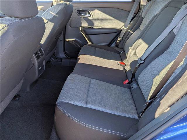 Used 2023 Nissan Rogue SV image 17