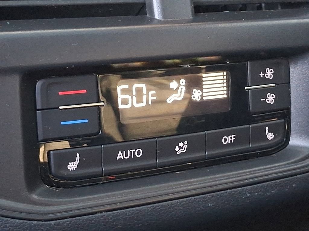 Used 2022 Volkswagen Atlas SEL Premium image 12