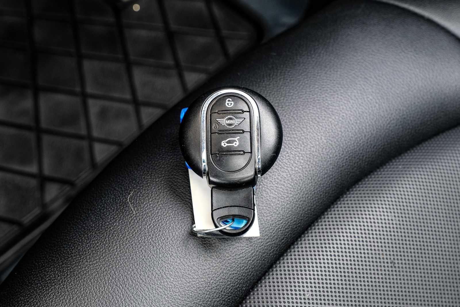 Used 2019 MINI Cooper 4-Door Hardtop image 59