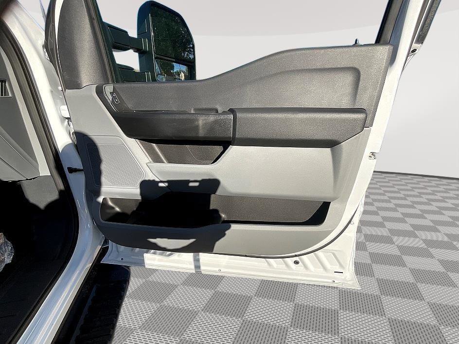 New 2026 Ford F250 XL w/ FX4 Off-Road Package image 14